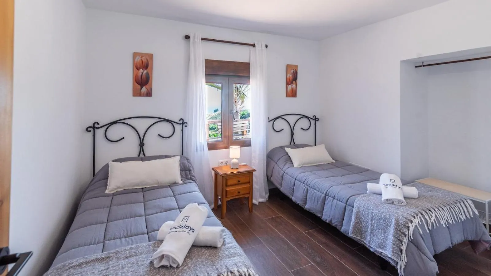 Casa Rural Los Aleses Velez-Malaga By Ruralidays Velez Malaga Spagna
