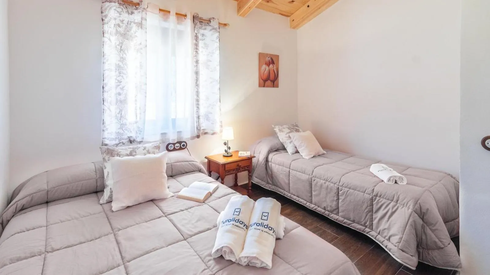 Casa Rural Los Aleses Velez-Malaga By Ruralidays Velez Malaga Casa vacanze