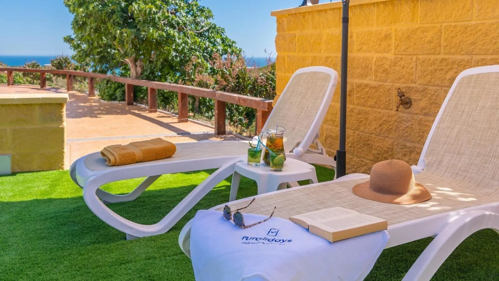 Casa Rural Los Aleses Velez-Malaga By Ruralidays Velez Malaga